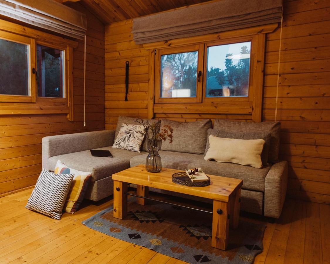 Mountain Breeze Lodge & Resort 알 살트 외부 사진